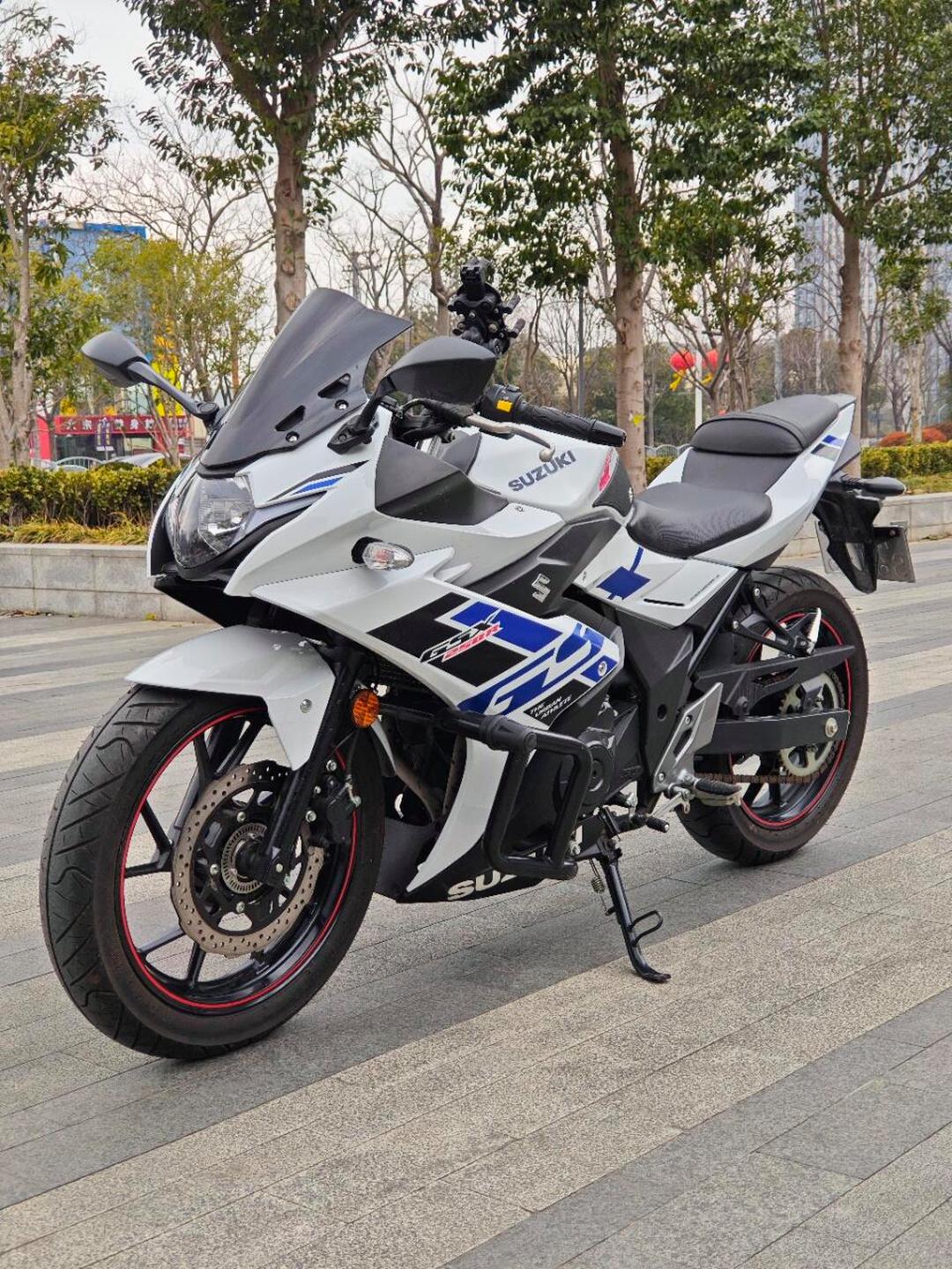GSX250R-A