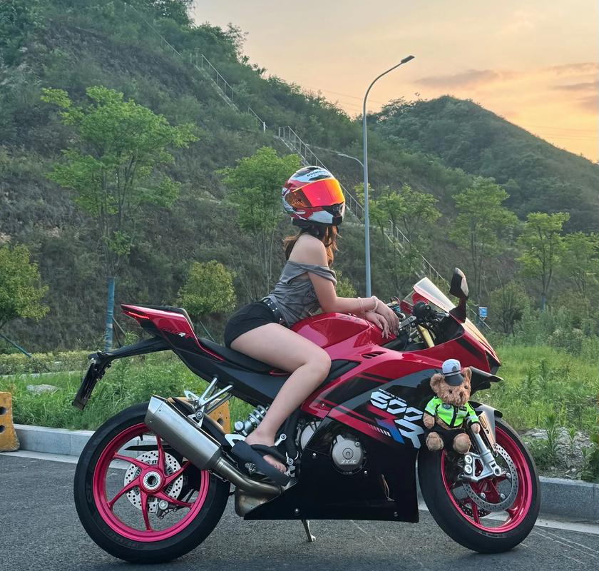 ZX820RR